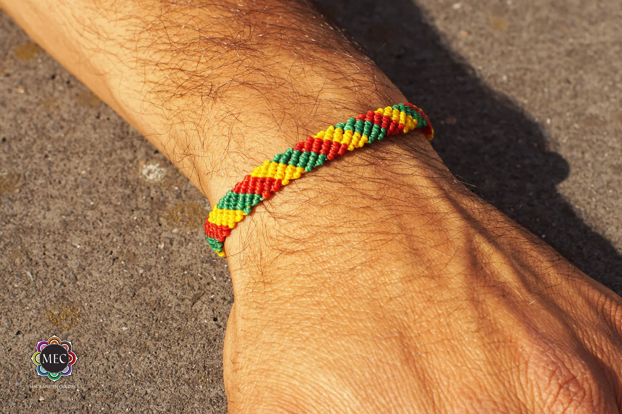 pulsera-de-macrame-bandera-rasta